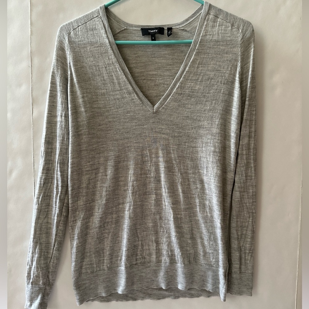 Theory Womens Merino Wool Long Sleeve V Neck Adrianna Sweater Gray Size S